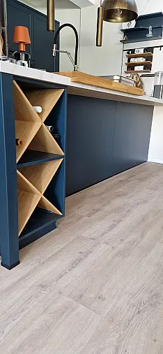 moderne Landhausküche, optional mit glatter Front, alle Fronten kommen NEU!