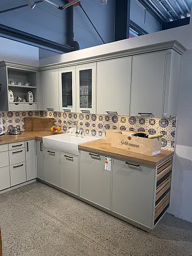 Moderne Landhausküche von Ballerina mit hochwertigen Geräten
