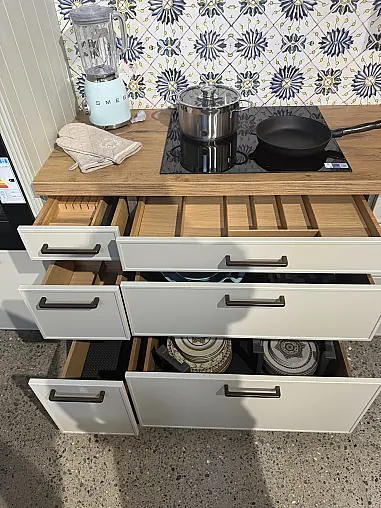 Moderne Landhausküche von Ballerina mit hochwertigen Geräten