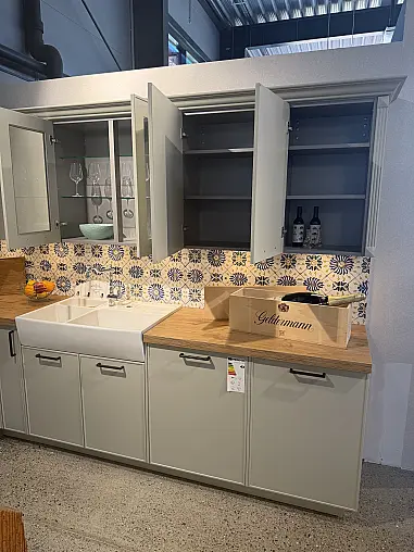 Moderne Landhausküche von Ballerina mit hochwertigen Geräten