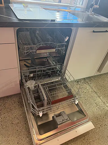 Häcker Kaschmir Küche mit Metro Line und Neff Geräten