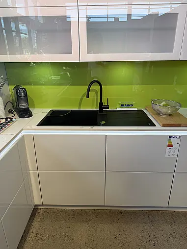 Ballerina Küche mit Dekton APL und hochwertigen Geräten