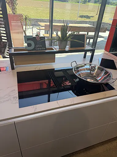 Ballerina Küche mit Dekton APL und hochwertigen Geräten