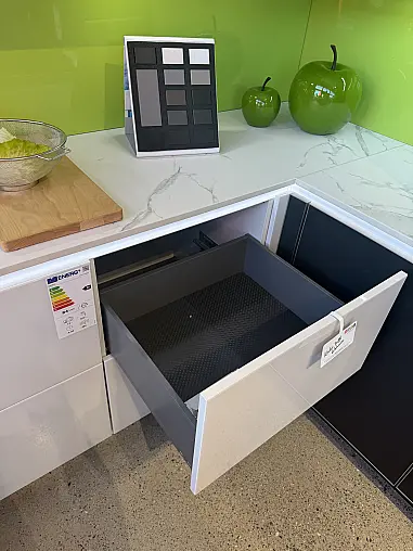 Ballerina Küche mit Dekton APL und hochwertigen Geräten