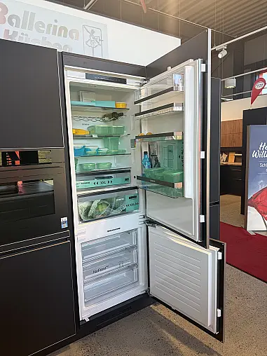 Ballerina Küche mit Dekton APL und hochwertigen Geräten