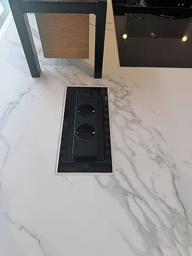 Ballerina Küche mit Dekton APL und hochwertigen Geräten