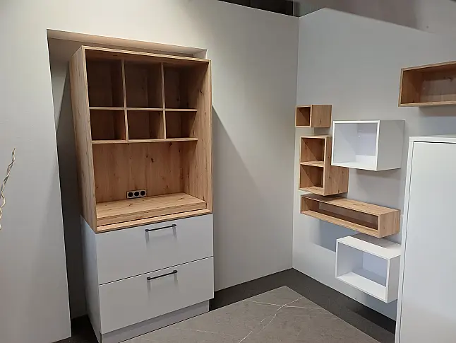 Moderne Zeitlose Küche von Häcker Loft C258 polarweiß Softlack