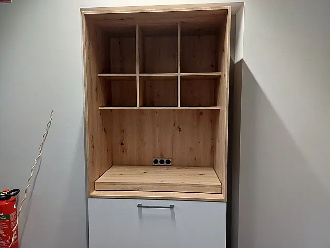 Moderne Zeitlose Küche von Häcker Loft C258 polarweiß Softlack