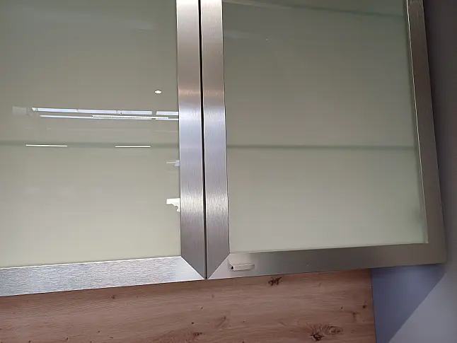 Moderne Zeitlose Küche von Häcker Loft C258 polarweiß Softlack