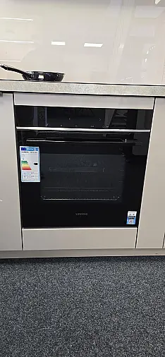 Siemens iQ700 Einbaubackofen HB772G1B1 – Ausstellungsstück (Unbenutzt)