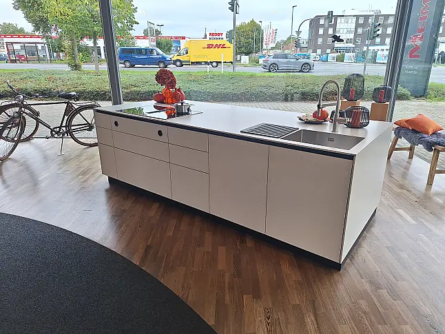 Strasser CUBO ALPINOVA – Designinsel in Alba Vene