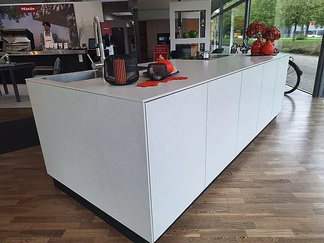 Strasser CUBO ALPINOVA – Designinsel in Alba Vene