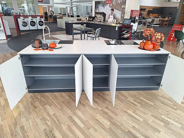 Strasser CUBO ALPINOVA – Designinsel in Alba Vene
