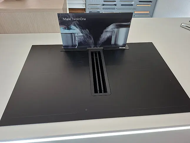 Exklusive Design-Ausstellungsküche | Nolte neo | Miele Geräte | sofort verfügbar