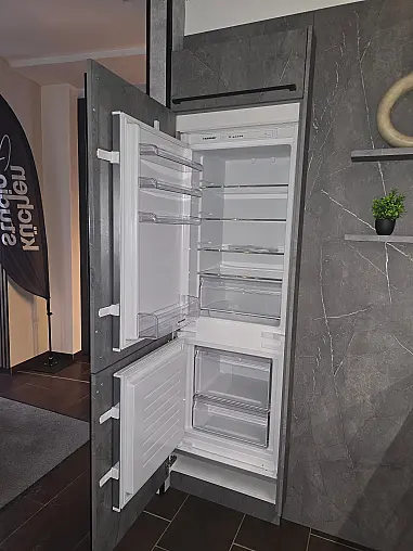 Moderne Hochglanzlack- Küche kristallweiß