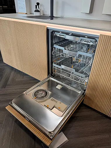 NX670 Eiche Bianco Rille x NX902 Muschelweiß Glas matt | Miele Dampfbackofen, Miele Vollflächeninduktion High End