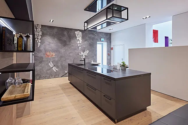 Häcker AV6000 in Satin Mattlack (D15)