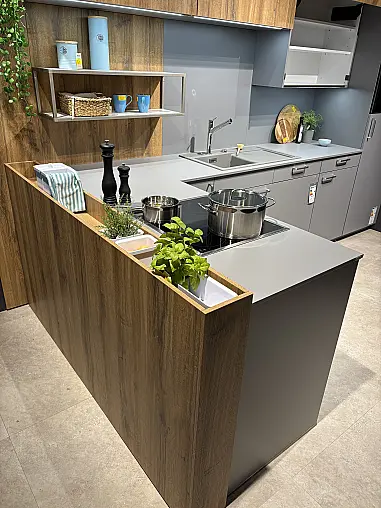 Moderne Einbauküche in L-Form von Schüller