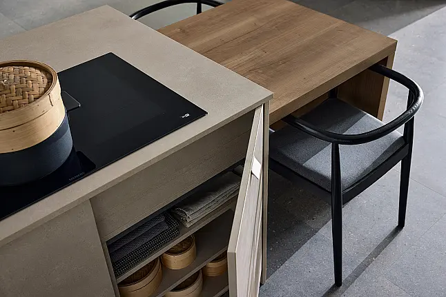 Deur met melamine betonlook + mat gelakt en verborgen werkruimte