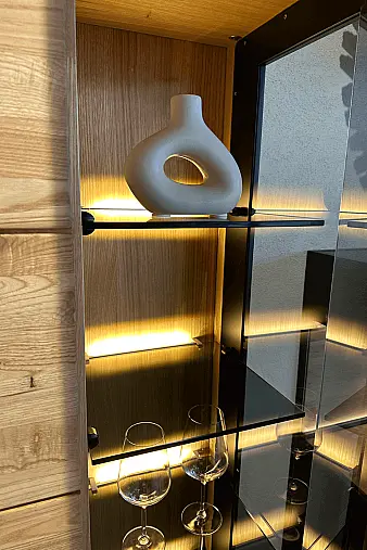 Vitrine in astige Edelkastanie massiv |B: 97,0 cm