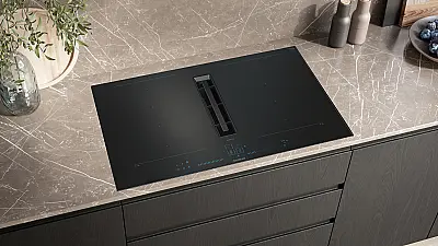 iQ700 - Kochfeld mit Dunstabzug (Induktion) - 80 cm - Mattschwarz, Mit Rahmen aufliegend***2400