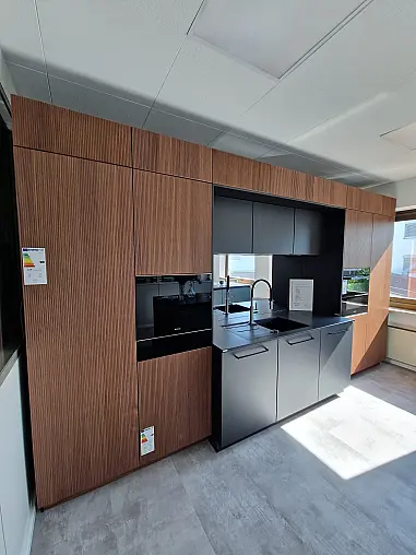TALEA MIT SMARTGLAS UND RESOPAL