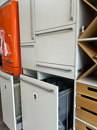 moderner Hauswirtschaftsraum