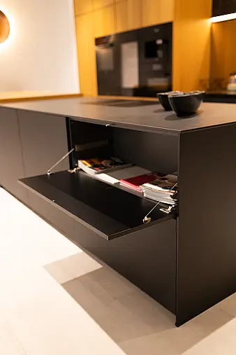 Eine hochwertige Inselküche mit High-End Miele Geräten