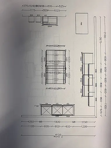 Seidengraue Hochglanzplanung mit Keramikplatte und Sitzbereich