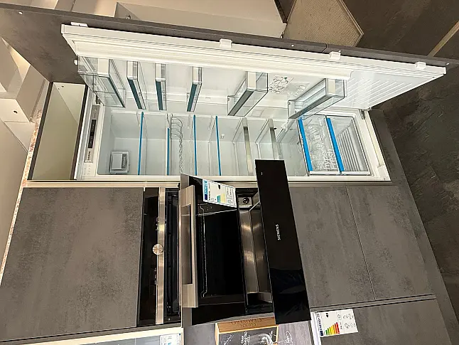 Nobilia LINE N Musterküche inkl. Siemens Geräte