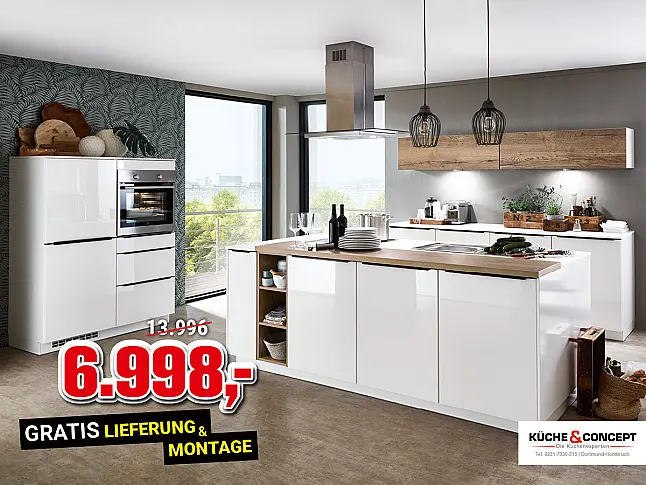 Moderne Küche weiß mit Holzdetails