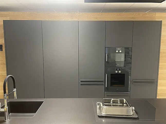 Hochwertige LEICHT Küche mit Gaggenau Geräten