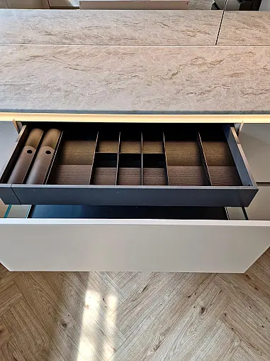 Moderne Ballerina Designküche mit Smartglas