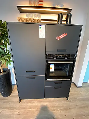 Koje 2 Nobilia Easy Touch Lacklaminat mit Junker Geräten
