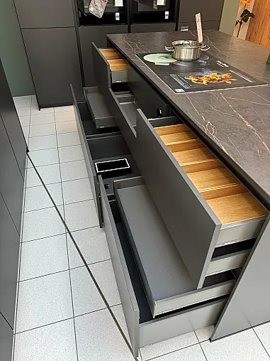 Designerküche mit viel Stauraum