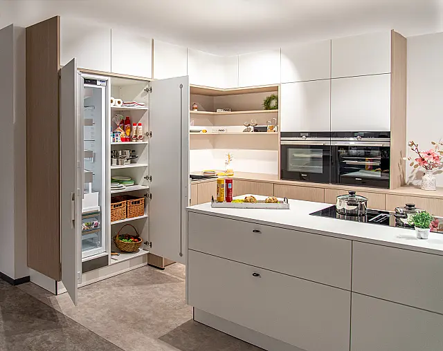 Hochmoderne, stylische Musterküche