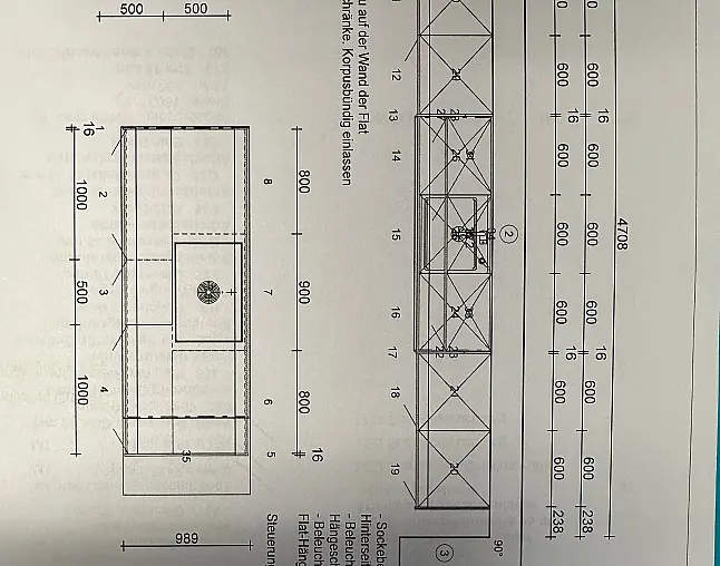 Glas-Optik in Titano Matt, abgesetzt in Eiche und eine Arbeitsplatte aus Quarzstein Epic Black