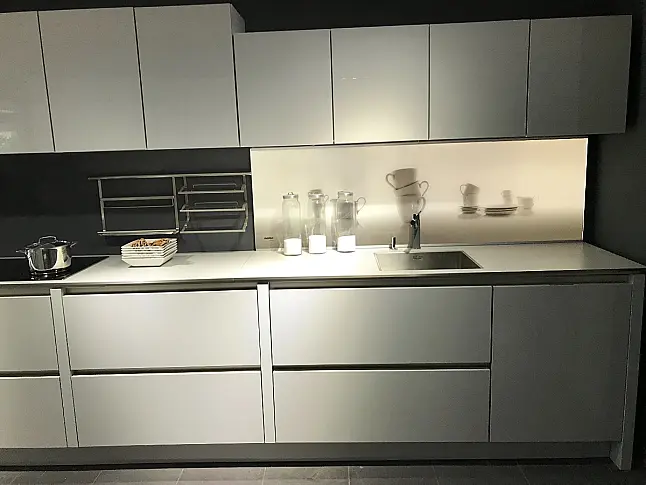 Musterküche S 2 -SLG sterlinggrau hochglänzend smartlack