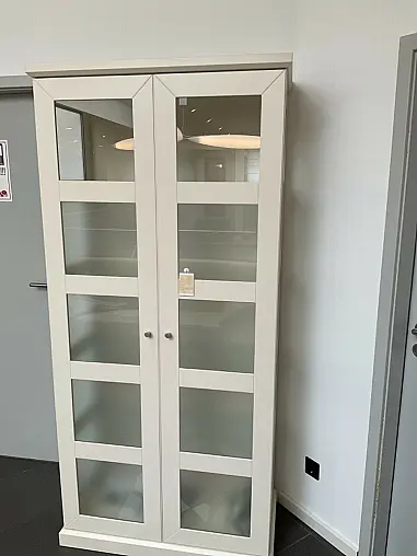 Vitrine in Lack matt