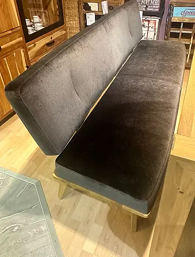 Bank + 4 Sessel in Samt