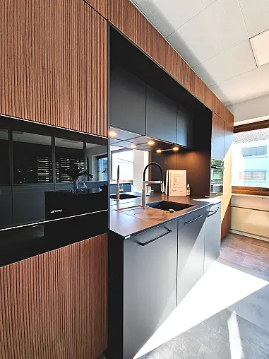 TALEA MIT SMARTGLAS UND RESOPAL