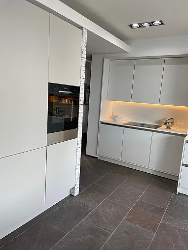 Musterküche SLC lotusweiss smartlaque samtmatt