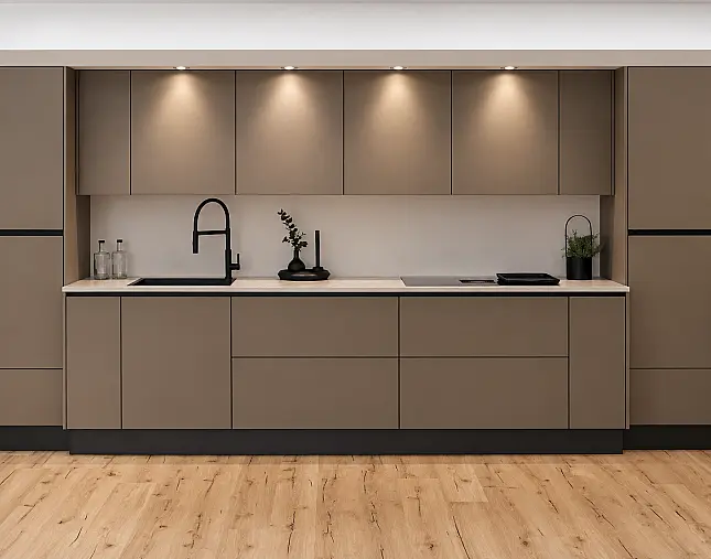 TOP-MIELE-GERÄTEAUSSTATTUNG mit Backofen, Dampfbackofen und Kaffeevollautomat! berbel Muldenlüfter mit permalyt-Filter &amp; Induktionskochfeld! Komfortabel höher platzierter Geschirrspüler! Weinklimaschrank &amp; großer Kühlschrank mit 4-Sterne-Gefrierfach!