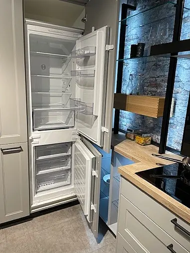 Landhausküche mit Stauraum