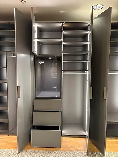 Garderobenschrank / LED Beleuchtung / B: 347 cm  H: 248 cm