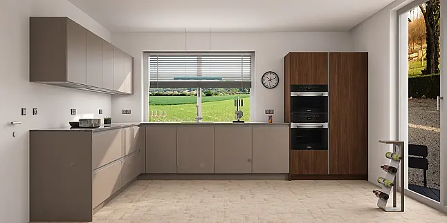 Luxus-Traumküche SieMatic | grifflos | puristisches Design-Objekt, kombiniert mit edlem Nussbaum | sofort verfügbar | Abholpreis ohne Service |