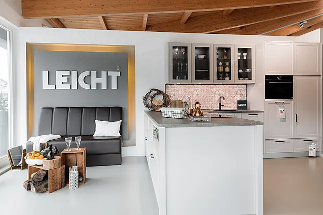 moderner Landhausstil - klassische Rahmenfront