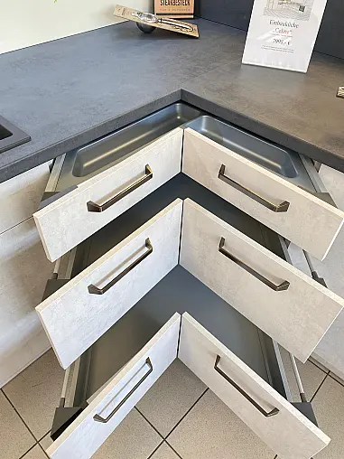 Zeitlose Einbauküche in L-Form