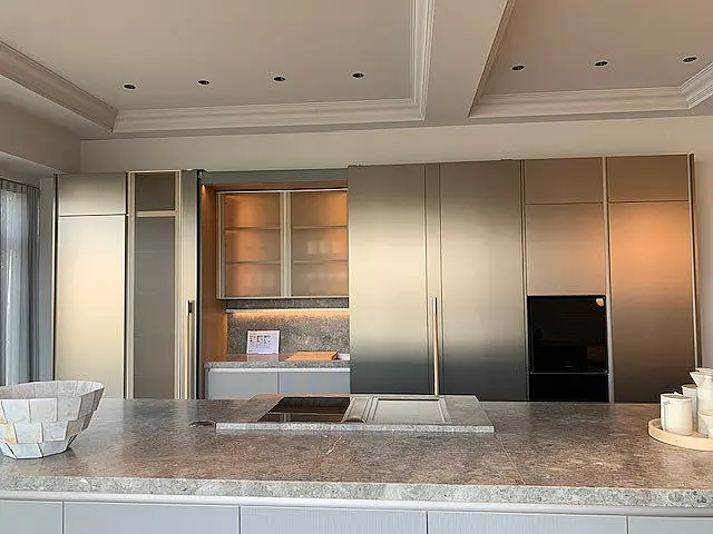 Italienischer Luxus / Bora Geräte / Low Dining inkl. Tisch