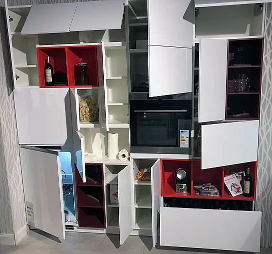 Inselküche Weiß Hochglanz exklusive Ausstattung mit Berbel Skyline Edge Deckenlifthaube